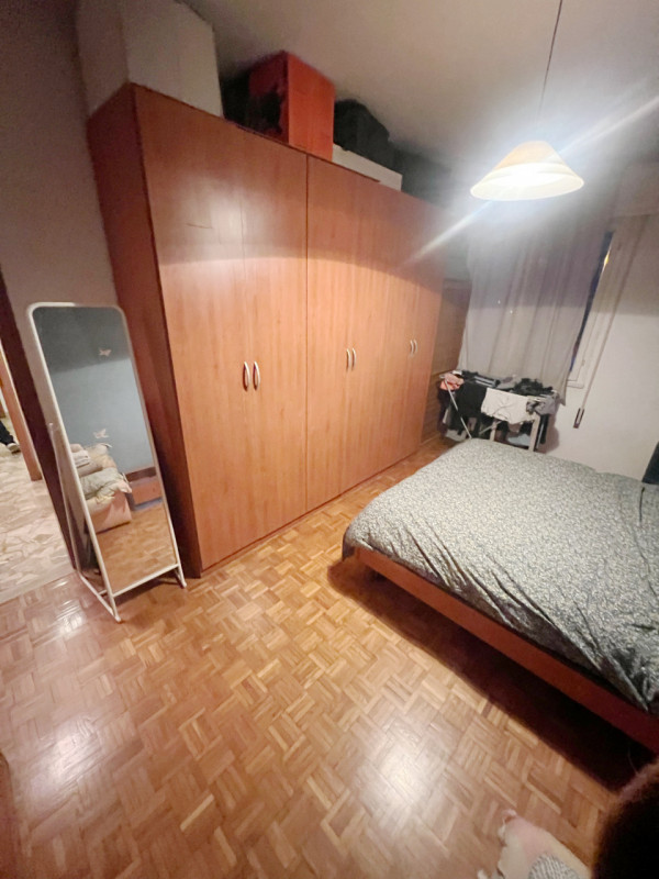 (Per INFO Cristina 3389226442) Situato alla Guizza, vicino a tutti i servizi, comodo al tram e al...