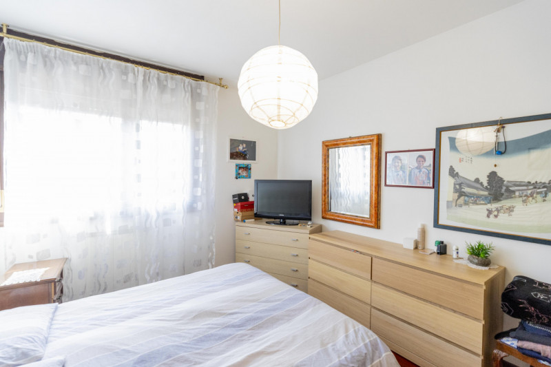 Situata nella zona più ricercata e tranquilla della Mandria, in via Gemona, questa porzione di te...