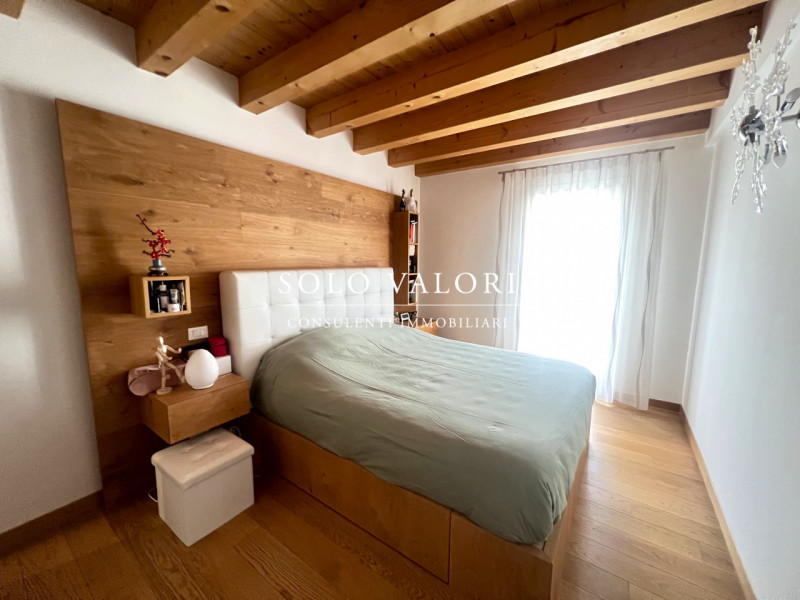 Rif. B485 (per informazioni 338 9387816 Matteo – 340 2242606 Marco) 

Una casa che conquista con ...