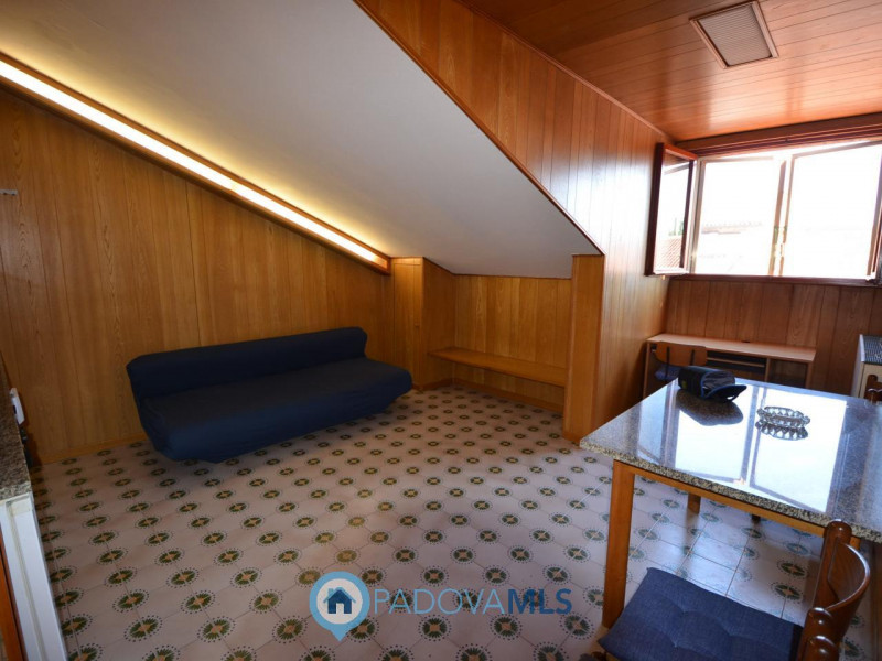 Affascinante Bilocale in Vendita a Portello, Padova

Immobile in esclusiva al Gruppo Padova MLS

...