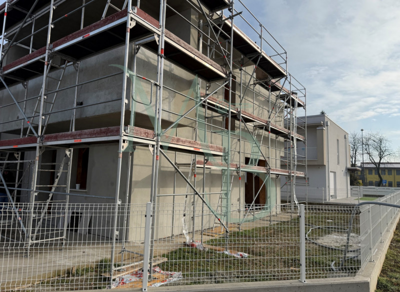 LOREGGIA – Immobiliare MB propone in vendita una splendida bifamiliare al grezzo avanzato, situat...