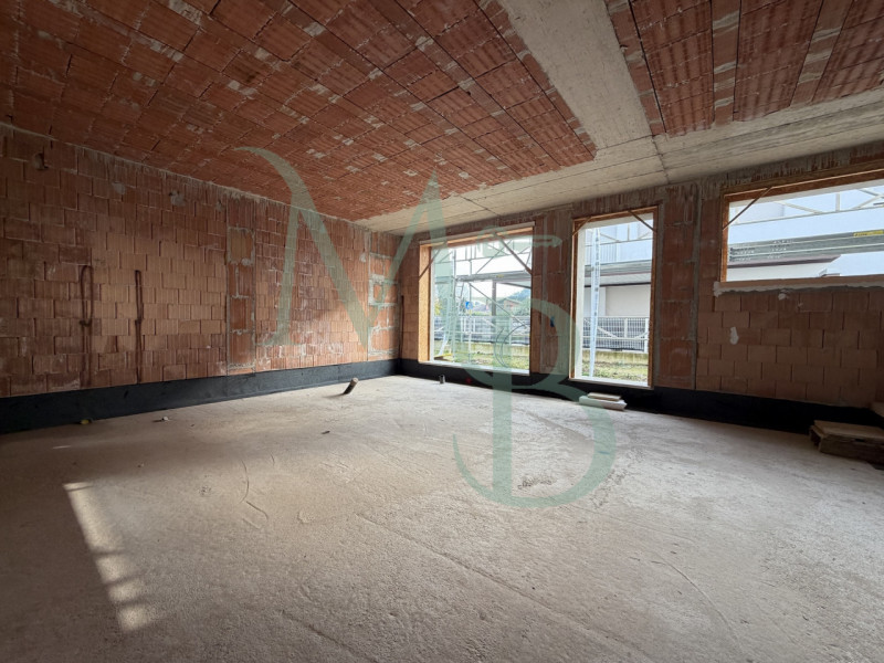 LOREGGIA – Immobiliare MB propone in vendita una splendida bifamiliare al grezzo avanzato, situat...