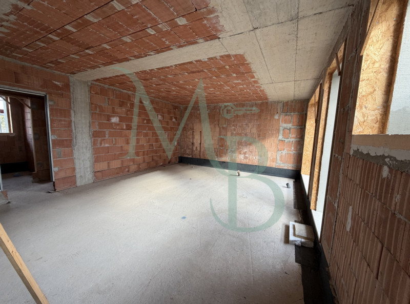 LOREGGIA – Immobiliare MB propone in vendita una splendida bifamiliare al grezzo avanzato, situat...