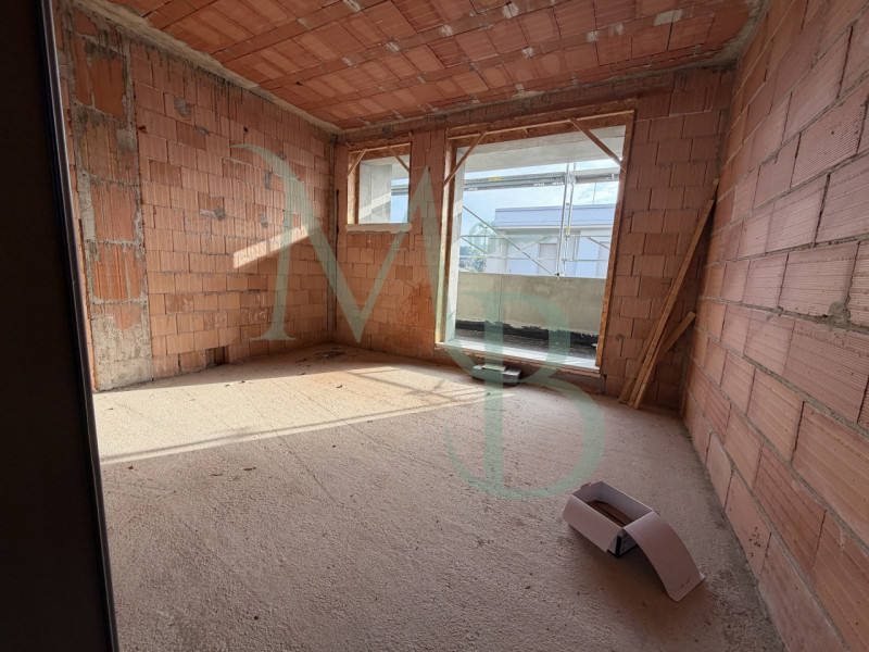 LOREGGIA – Immobiliare MB propone in vendita una splendida bifamiliare al grezzo avanzato, situat...