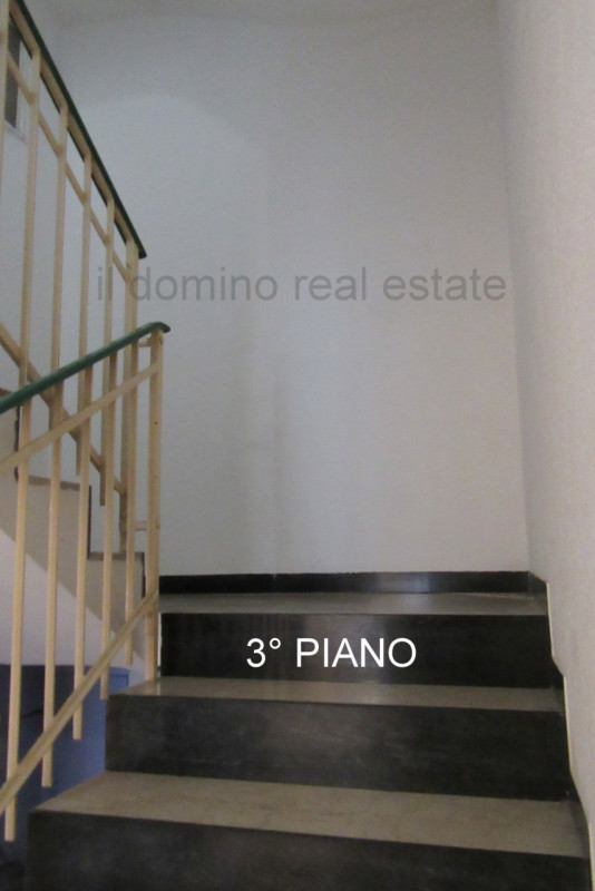 Ampio e luminoso appartamento bilocale libero da subito, situato dentro le mura del centro storic...