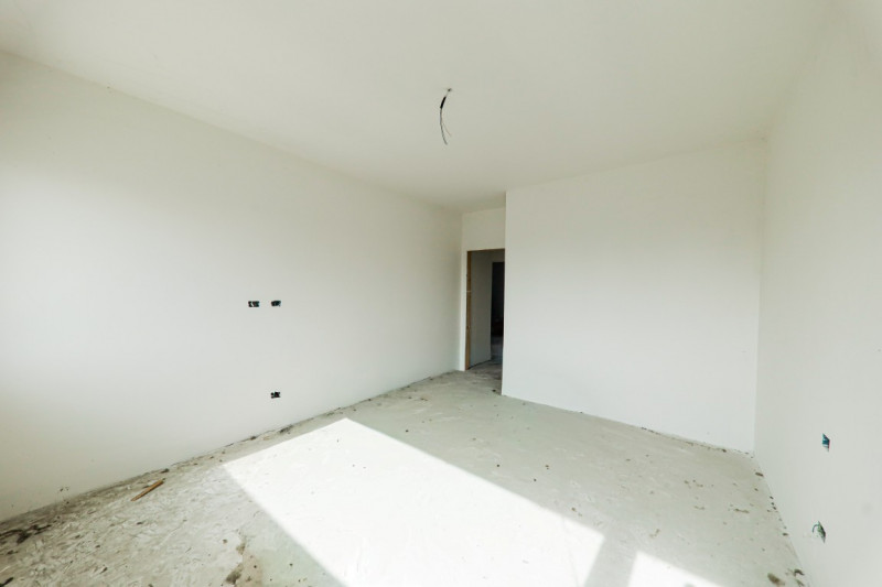 COMPOSIZIONE:
Proponiamo in vendita appartamento situato al piano primo, attualmente allo stato g...