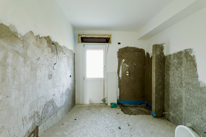 COMPOSIZIONE:
Proponiamo in vendita appartamento situato al piano primo, attualmente allo stato g...