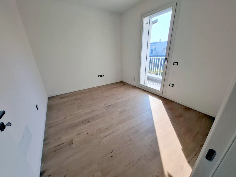 ABANO TERME NUOVA PORZIONE INDIPENDENTE rif.LP02 - €.450.000

Stai cercando una soluzione abitati...