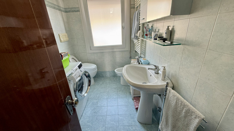 QUARTIERE ARCELLA Ti presentiamo un appartamento in ottime condizioni, situato al piano secondo e...