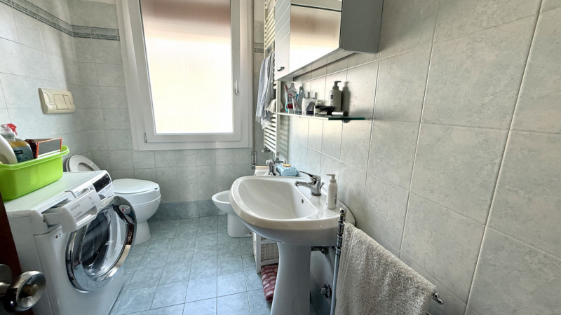 QUARTIERE ARCELLA Ti presentiamo un appartamento in ottime condizioni, situato al piano secondo e...