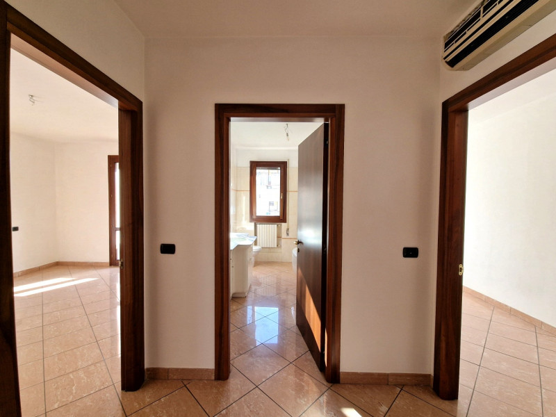 Nel cuore di Saletto, frazione del Comune di Borgo Veneto, proponiamo un appartamento che unisce ...