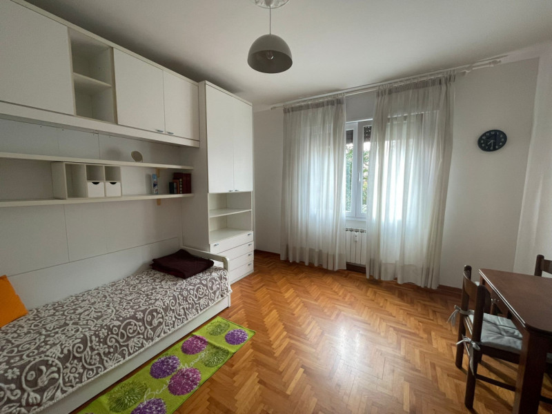 Affittasi stanze in appartamento luminoso e ben collegato

Affittasi 3 stanze matrimoniali in app...