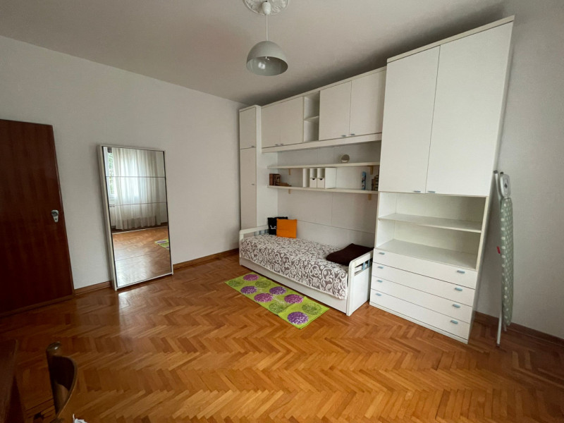 Affittasi stanze in appartamento luminoso e ben collegato

Affittasi 3 stanze matrimoniali in app...