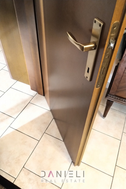 Montecchio Maggiore: a due passi dal centro, disponiamo di tricamere di recente restauro situato ...