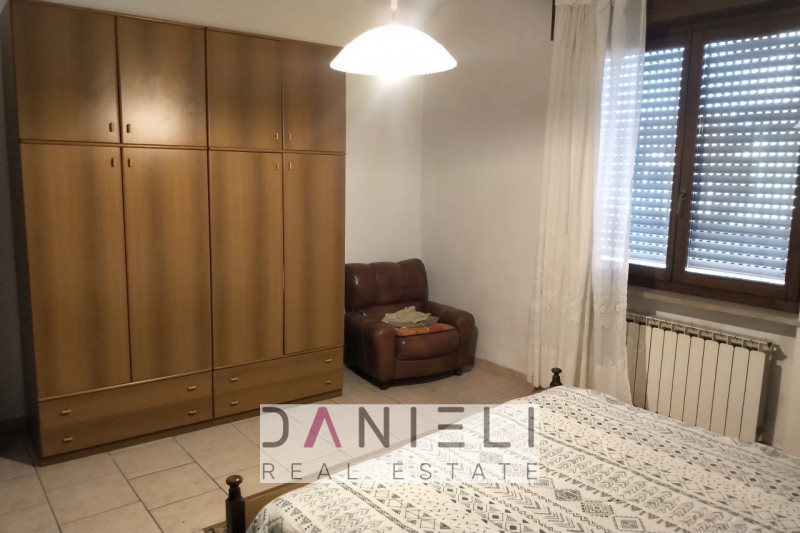 Montecchio Maggiore: a due passi dal centro, disponiamo di tricamere di recente restauro situato ...