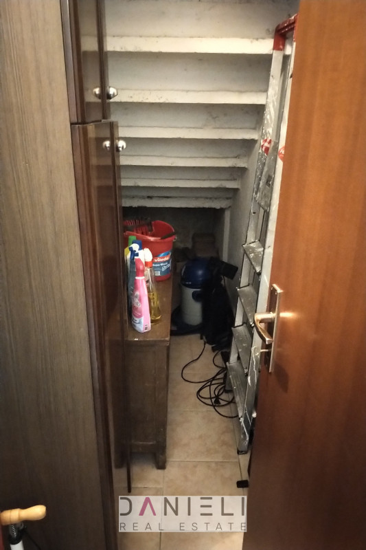 Montecchio Maggiore: a due passi dal centro, disponiamo di tricamere di recente restauro situato ...