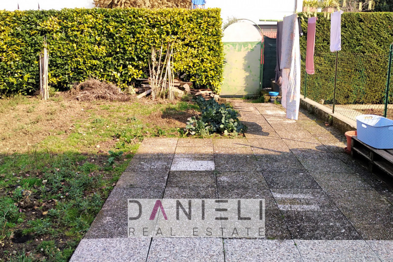 Montecchio Maggiore: a due passi dal centro, disponiamo di tricamere di recente restauro situato ...