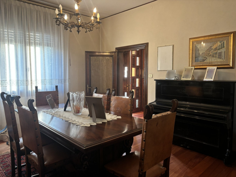 Nel cuore di Mestrino, in una posizione davvero privilegiata e comoda a tutti i principali serviz...