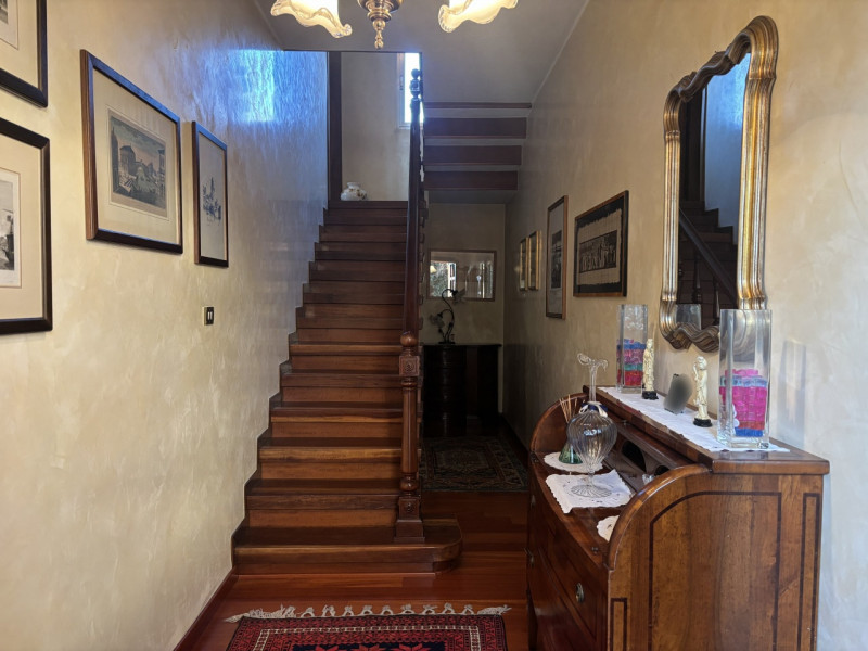 Nel cuore di Mestrino, in una posizione davvero privilegiata e comoda a tutti i principali serviz...