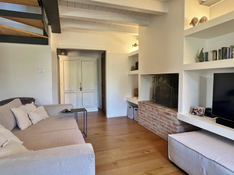 STUPENDA VILLA DI TESTA CON AMPIO GIARDINO ESCLUSIVO – Rif. 8357
Nel cuore della città, in una de...