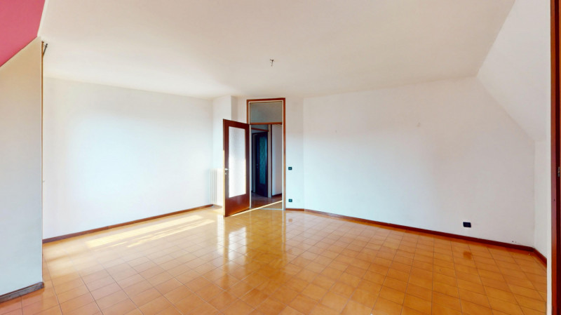 PISCINE

In un tranquillo quartiere residenziale, comodo a tutti i principali servizi e a pochi m...