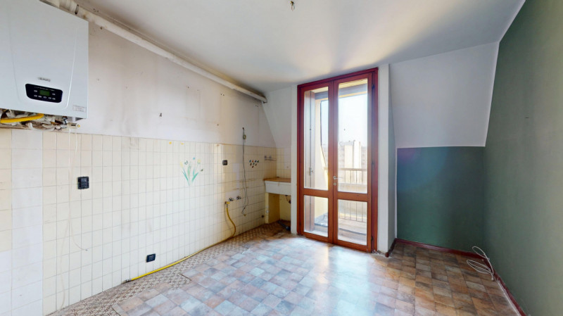 PISCINE

In un tranquillo quartiere residenziale, comodo a tutti i principali servizi e a pochi m...