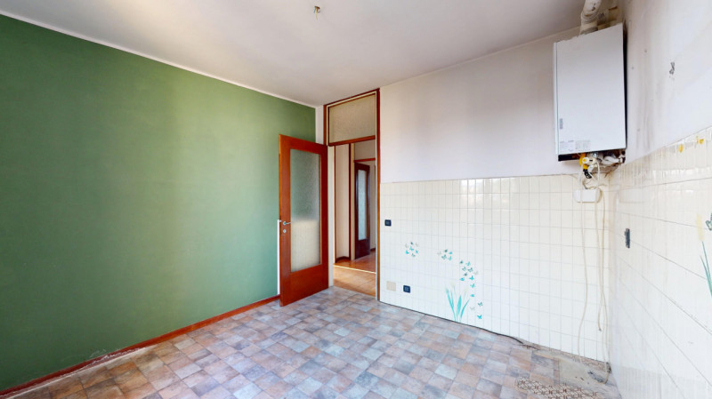 PISCINE

In un tranquillo quartiere residenziale, comodo a tutti i principali servizi e a pochi m...