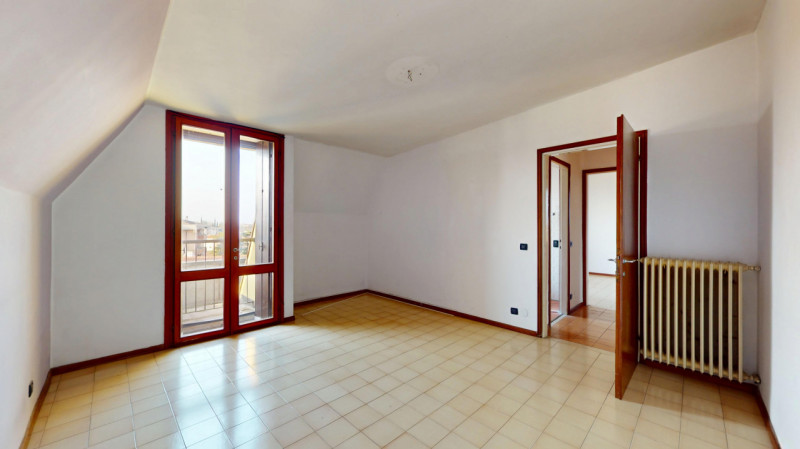 PISCINE

In un tranquillo quartiere residenziale, comodo a tutti i principali servizi e a pochi m...