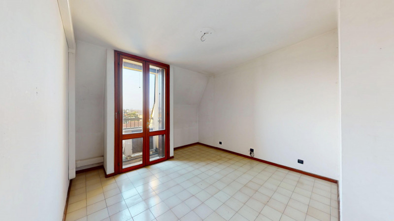 PISCINE

In un tranquillo quartiere residenziale, comodo a tutti i principali servizi e a pochi m...