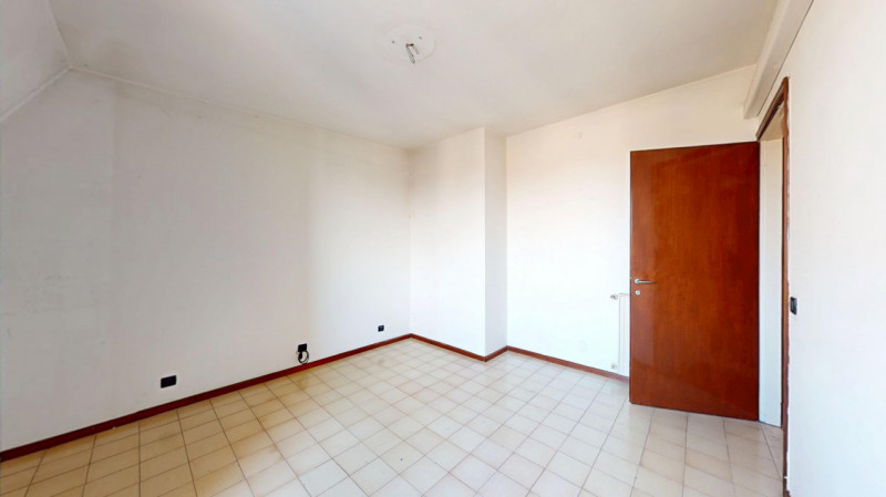 PISCINE

In un tranquillo quartiere residenziale, comodo a tutti i principali servizi e a pochi m...