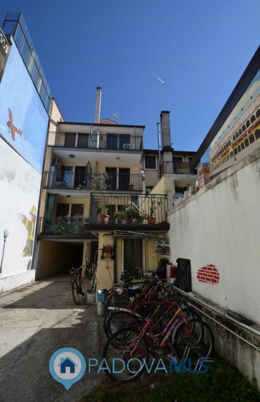 Immobile in esclusiva al Gruppo Padova MLS
Portello (via Belzoni): Scopri questo delizioso appart...