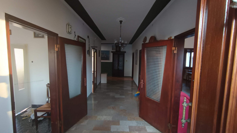 Curtarolo: in centro a Pieve di Curtarolo, comodissima a scuole, negozi, supermercati, fermata au...