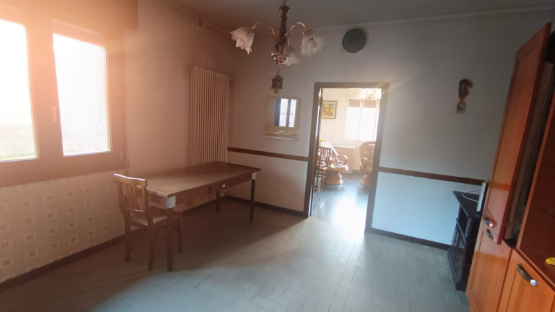 Curtarolo: in centro a Pieve di Curtarolo, comodissima a scuole, negozi, supermercati, fermata au...