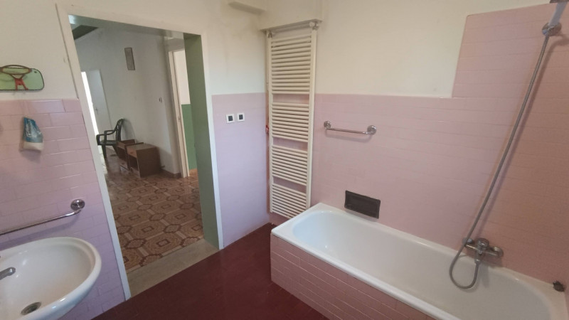 Curtarolo: in centro a Pieve di Curtarolo, comodissima a scuole, negozi, supermercati, fermata au...