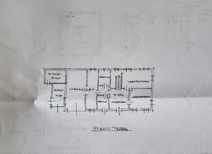 (Per info 3316190143) A Loreggia, comune in provincia di Padova, presentiamo una caratteristica v...