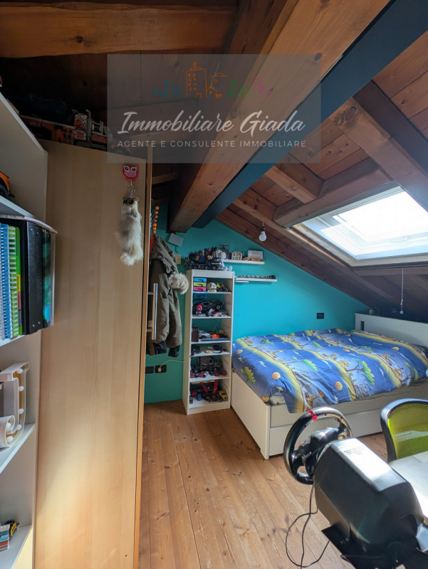 Porzione di casa con 1.000 mq di giardino – spazio, natura e comfort per tutta la famiglia 
Vendi...