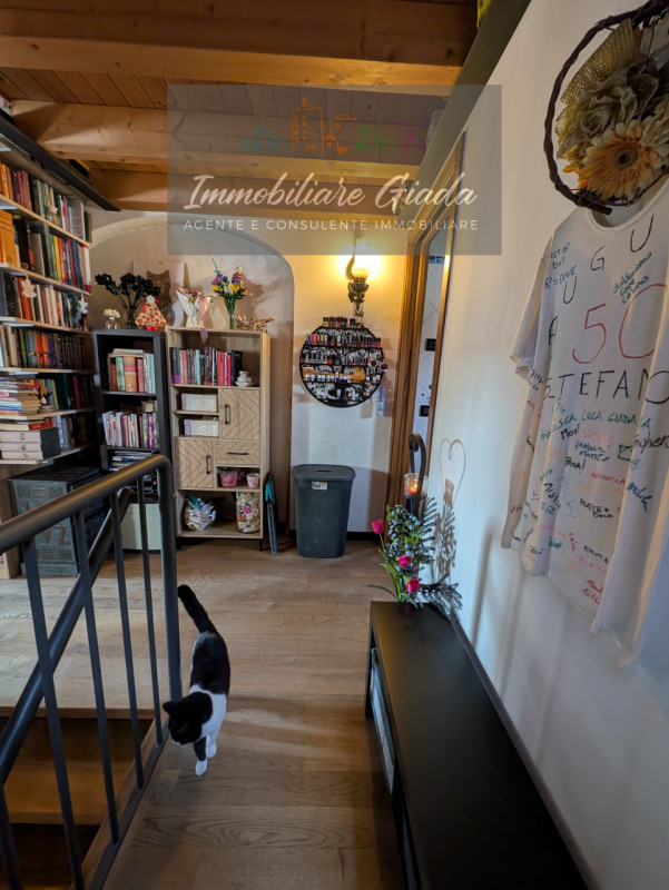 Porzione di casa con 1.000 mq di giardino – spazio, natura e comfort per tutta la famiglia 
Vendi...