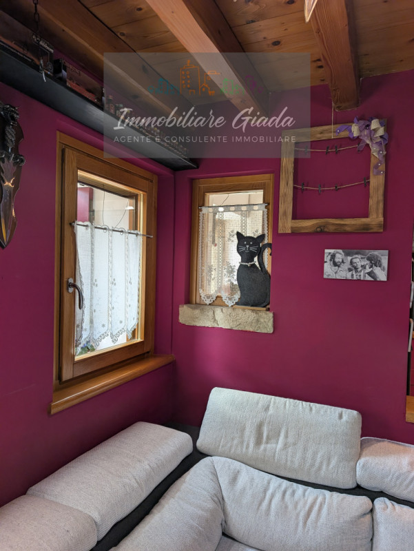 Porzione di casa con 1.000 mq di giardino – spazio, natura e comfort per tutta la famiglia 
Vendi...