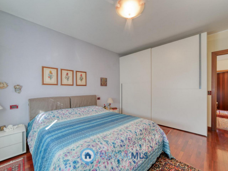 Prestigiosa villa contemporanea in vendita in zona Forcellini, Padova

Immobile in esclusiva al G...