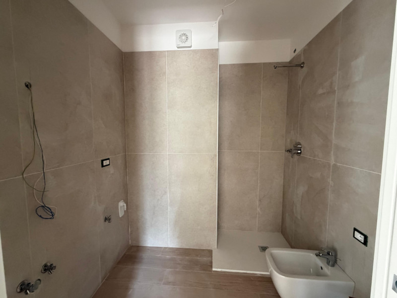 In un elegante quartiere residenziale, a pochi passi dal centro storico, proponiamo nuovo attico ...