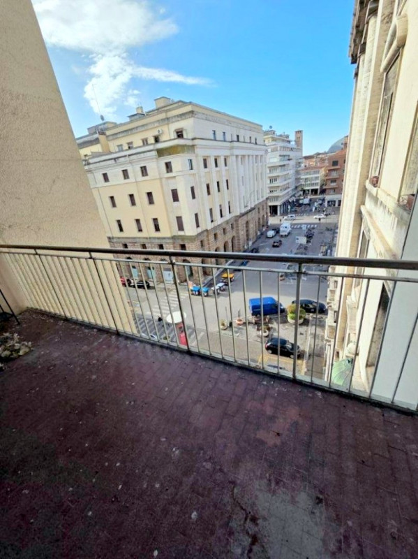 2 CAMERE AMPIO IN PIAZZA INSUREZZIONE €.450.000 - rif.MG009

Scopri questo splendido appartamento...