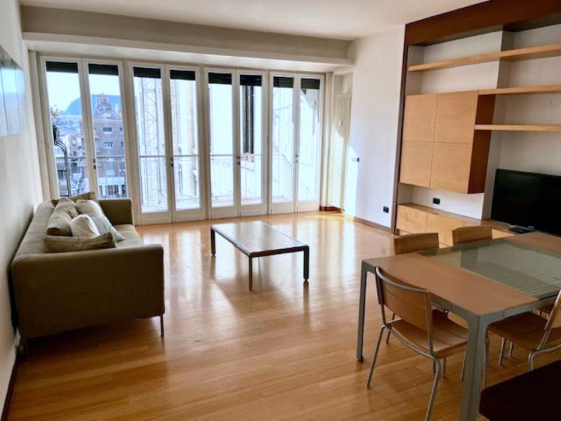 2 CAMERE AMPIO IN PIAZZA INSUREZZIONE €.450.000 - rif.MG009

Scopri questo splendido appartamento...