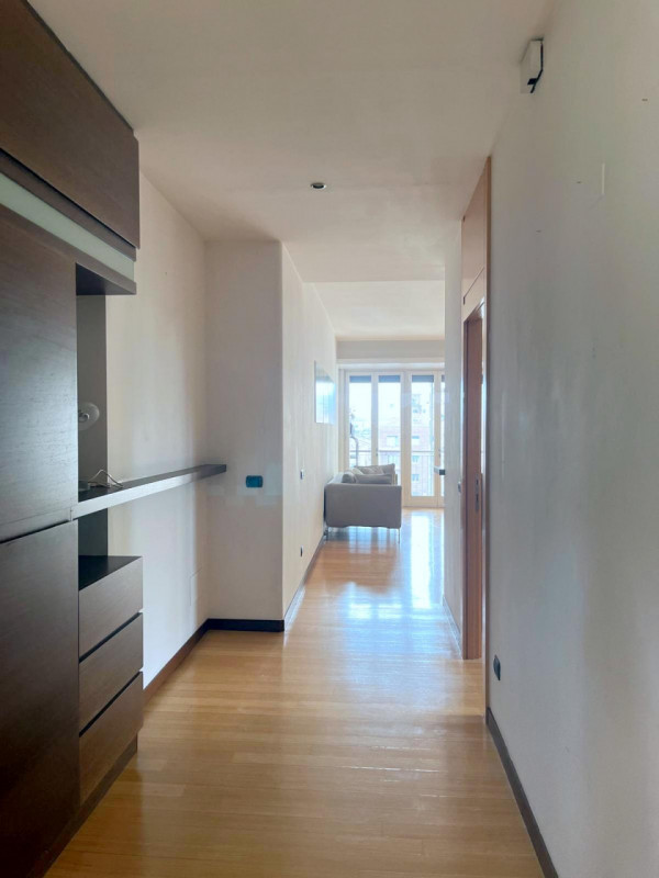 2 CAMERE AMPIO IN PIAZZA INSUREZZIONE €.450.000 - rif.MG009

Scopri questo splendido appartamento...