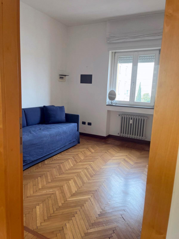 2 CAMERE AMPIO IN PIAZZA INSUREZZIONE €.450.000 - rif.MG009

Scopri questo splendido appartamento...