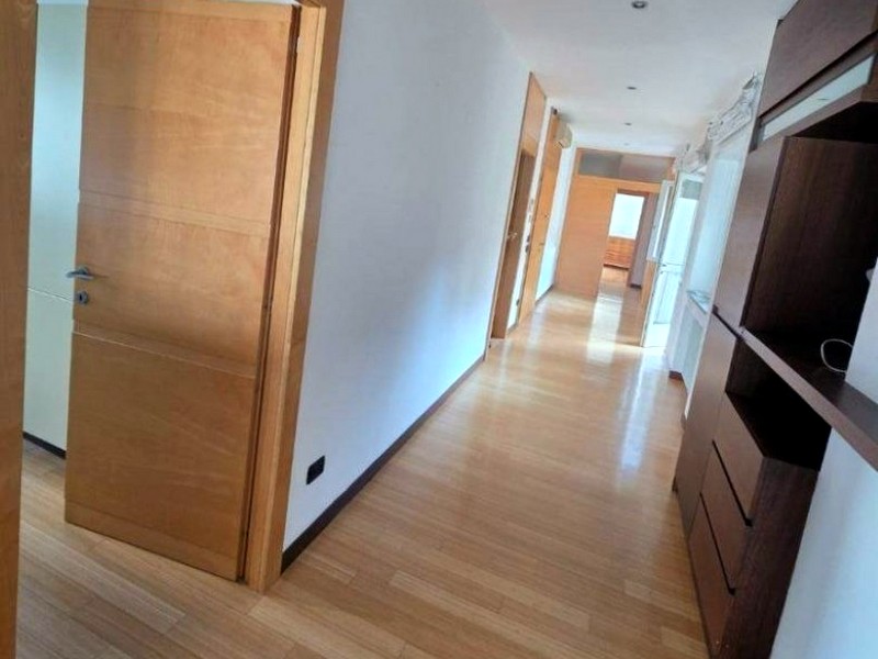 2 CAMERE AMPIO IN PIAZZA INSUREZZIONE €.450.000 - rif.MG009

Scopri questo splendido appartamento...