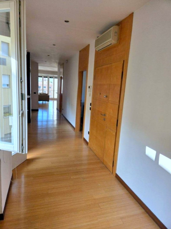 2 CAMERE AMPIO IN PIAZZA INSUREZZIONE €.450.000 - rif.MG009

Scopri questo splendido appartamento...