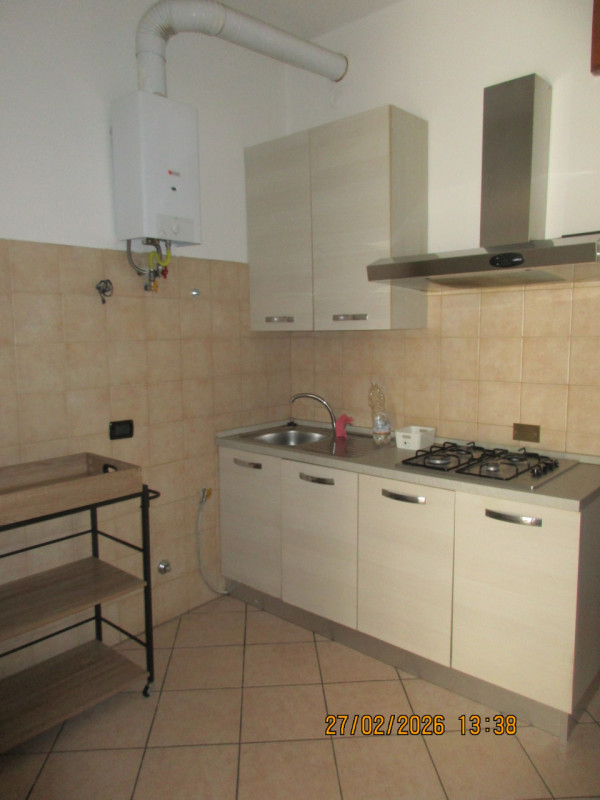 Per maggiori informazioni mandare una mail con vostri dati e referenze all'indirizzo: riccardoage...