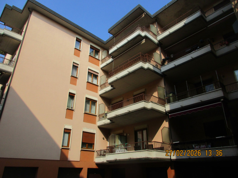 Per maggiori informazioni mandare una mail con vostri dati e referenze all'indirizzo: riccardoage...