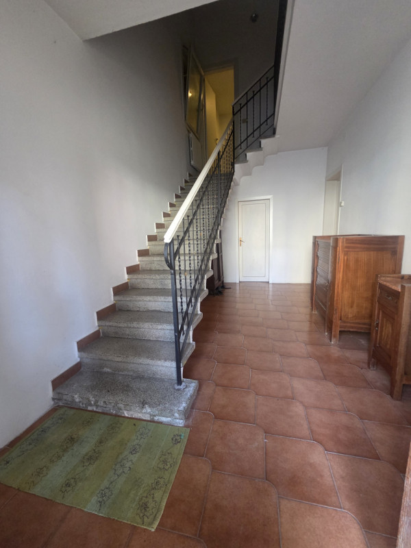 PADOVA in quartiere ARCELLA/SAN LORENZO, zona residenziale comoda ai servizi e ben collegata al c...