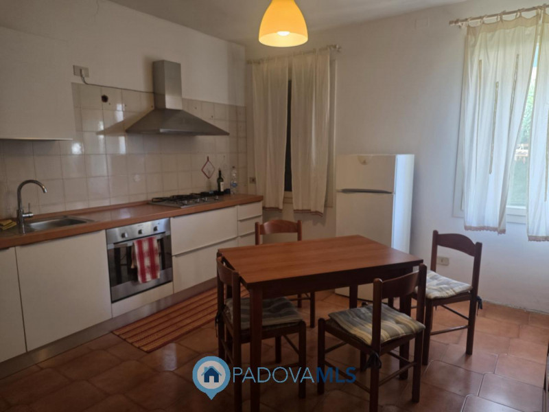 Immobile in esclusiva al Gruppo Padova MLS
PADOVA in quartiere ARCELLA/SAN LORENZO, zona residenz...